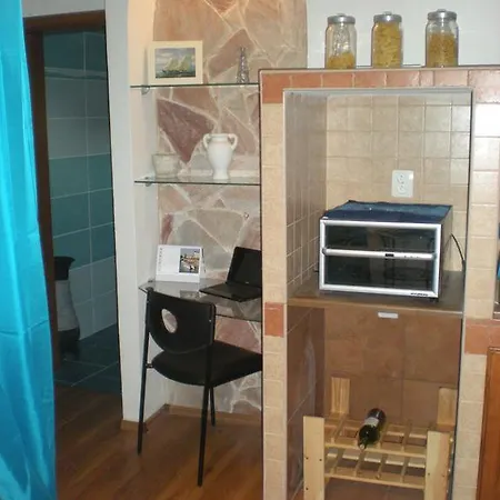 Sophia Cozy Self Catering Dolni Brezany