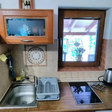 Semesterbostad Sophia Cozy Self Catering Dolni Brezany