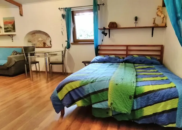 Sophia Cozy Self Catering Tatil Evi Dolni Brezany